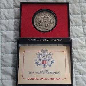 U.S. Mint General Daniel Morgan Commemorative Medal in Display Case